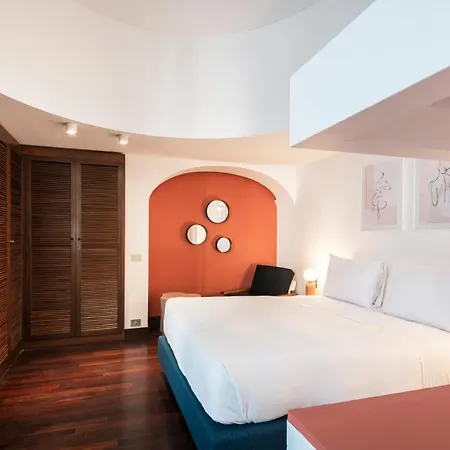 Relstay - Montenapoleone Apartment *