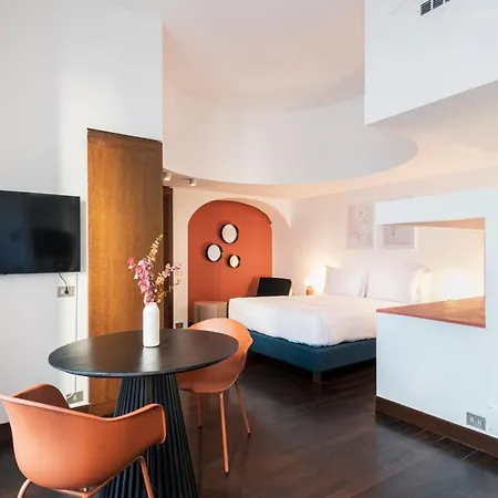 Relstay - Montenapoleone Appartement Milaan